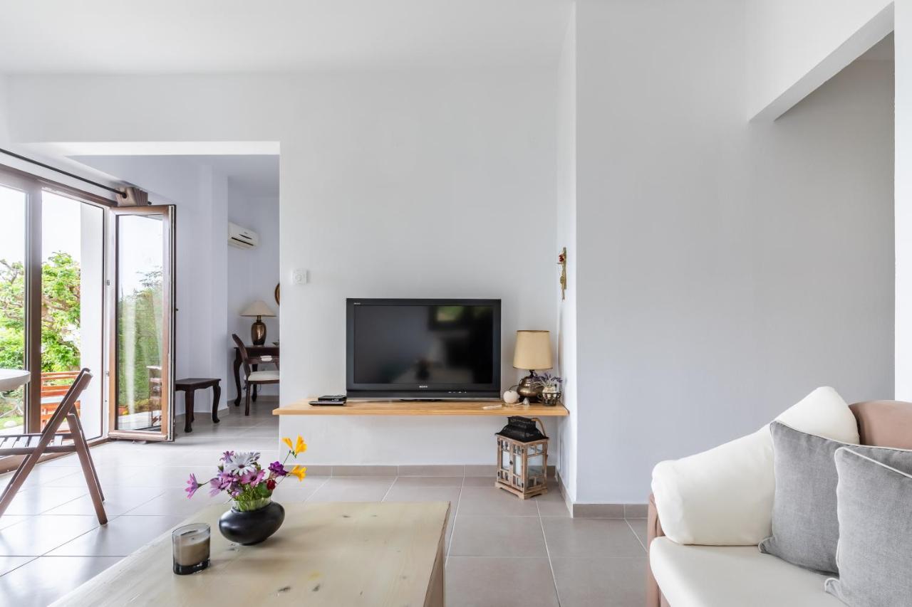 Oikia Guesthouse Stafylos Ngoại thất bức ảnh