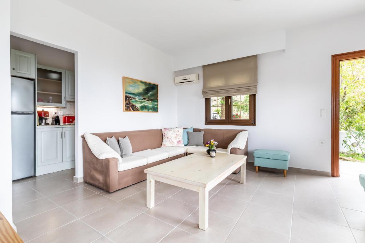 Oikia Guesthouse Stafylos Ngoại thất bức ảnh