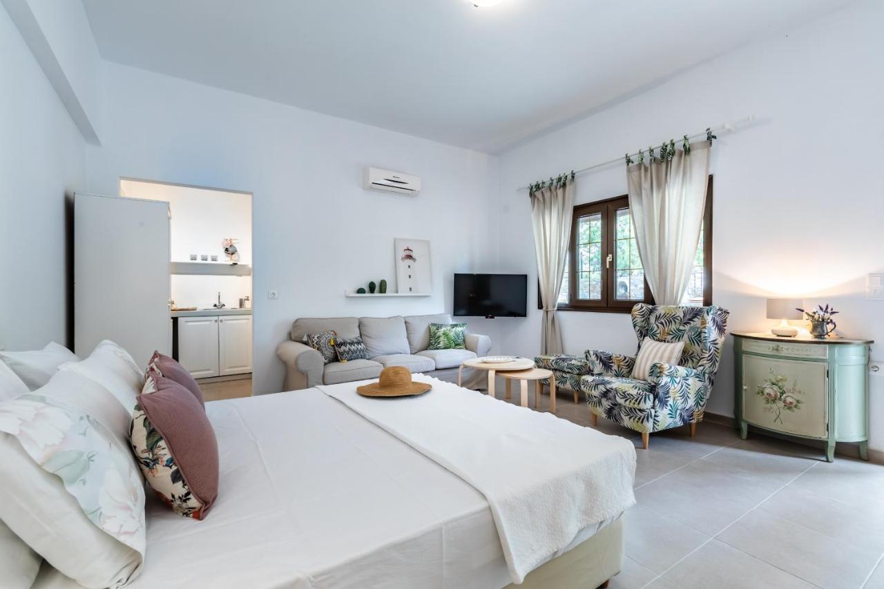 Oikia Guesthouse Stafylos Ngoại thất bức ảnh