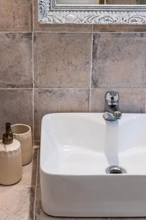 Oikia Guesthouse Stafylos Ngoại thất bức ảnh
